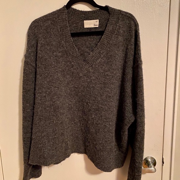 COPY - Wilfred Aritzia Grey Over-Sized Wool Sweater - Picture 1 of 3